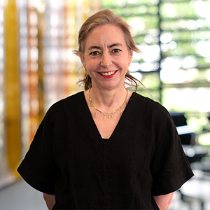 Headshot of Dr. Elizabeth Bromley